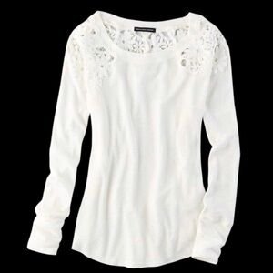 AMERICAN EAGLE Lace Waffle Top